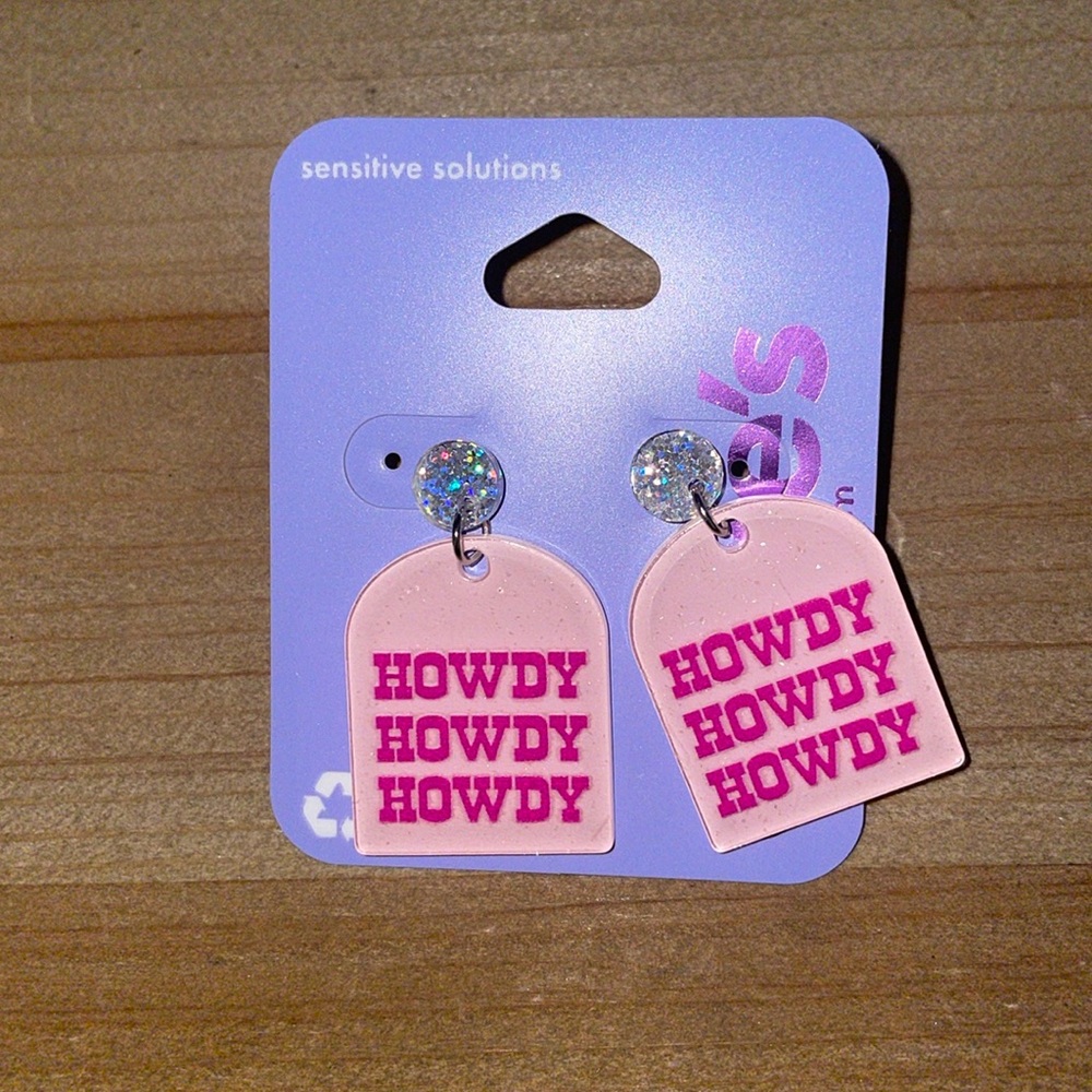 🏝️🎉  Howdy Earrings